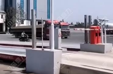 �Vɽɰʯ�S�o��ֵ�طQ��ϵ�y(t��ng)�F(xi��n)��