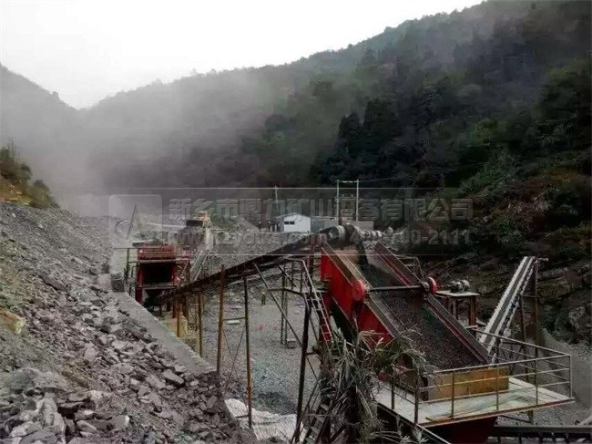 錘式破碎機安裝圖