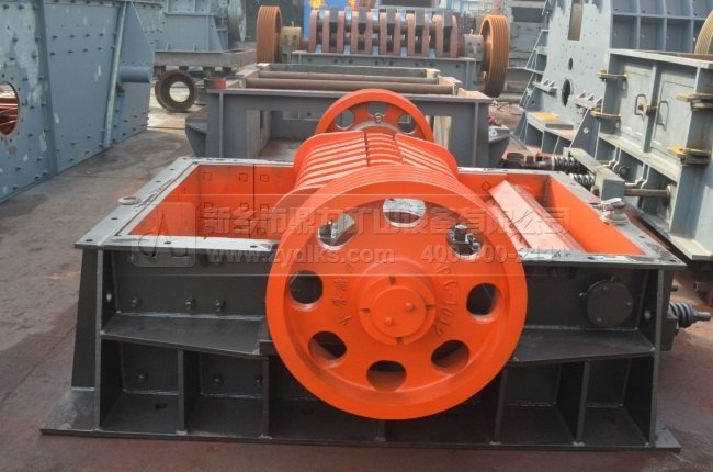 礦石破碎機(jī)設(shè)備