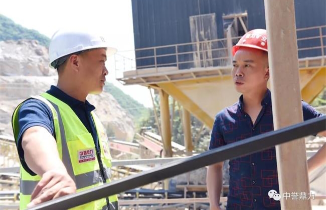 與負(fù)責(zé)人現(xiàn)場(chǎng)溝通