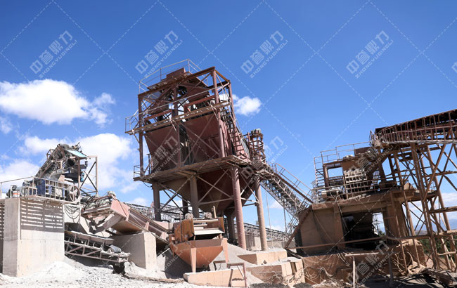 生產(chǎn)線(xiàn)上的篩分設(shè)備