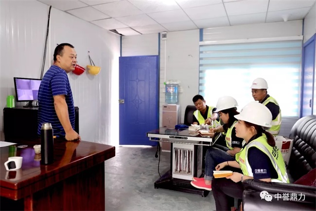 �͑�(h��)��ͨ�����F(xi��n)��(ch��ng)