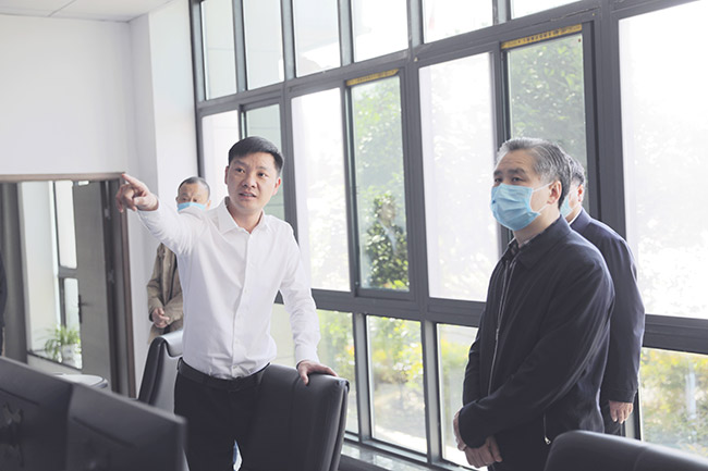 ���l(xi��ng)�и����L��ռ��һ�Ѕ��^���u�����Vɽ�����Ɣ���