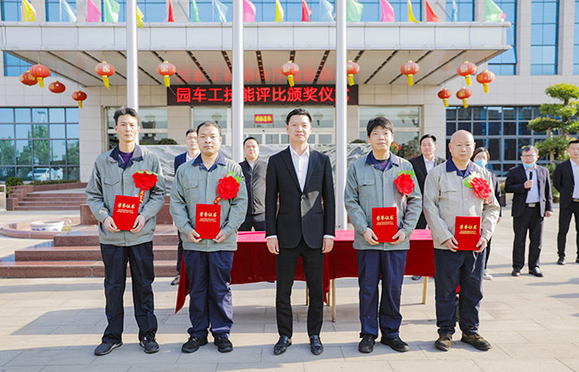 ���������L(zh��ng)��܇(ch��)���C��(ji��ng)����Ӱ