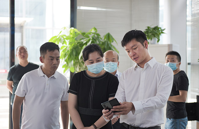 ���������L��B���u(y��)�����Vɽ�ܼ�APP